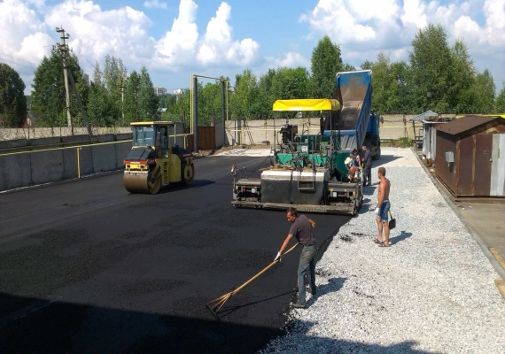 Устройство автодорог в Знаме Октября и Новомосковском районе